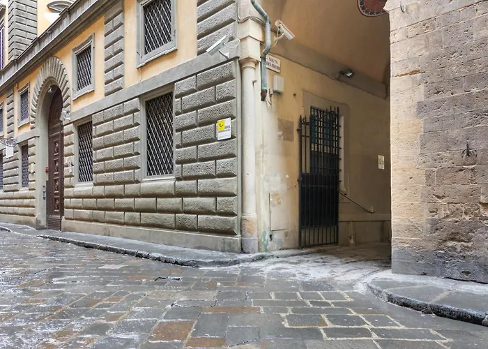 Guesthost - Modern Studio Flat - 3 Mins From Duomo Square
